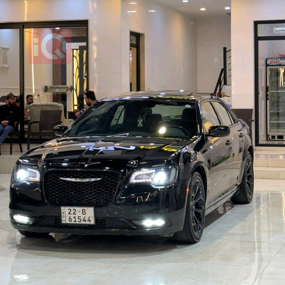 کرایسلەر 300